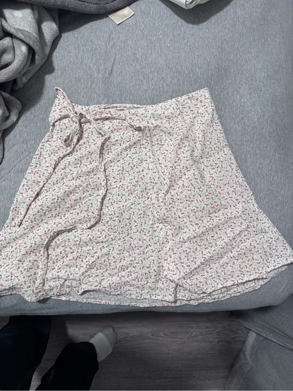 Genevieve Skirt Floral Tie-Waist A-Line Skirt - White with Pink Floral